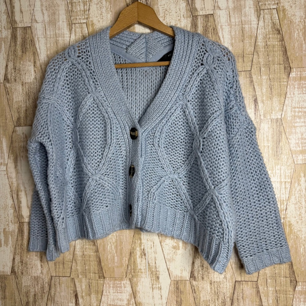 AQUA Baby Blue Cable Knit Cropped Cardigan Sweater XS‎ Boxy